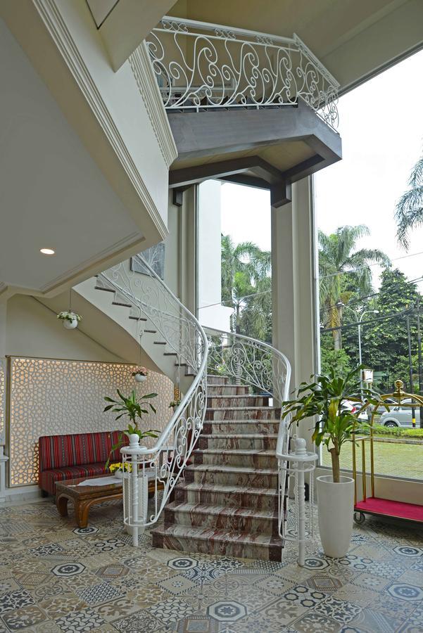 Sahira Butik Pakuan Syariah Hotel Bogor Exterior photo